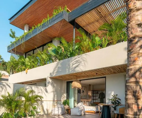 Villa Coco Bay - Iconic 8br Tropical Next To The *
