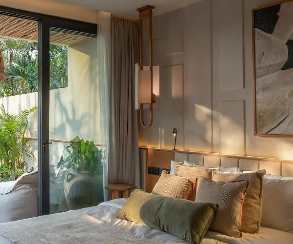 Villa Coco Bay - Iconic 8br Tropical Next To The *