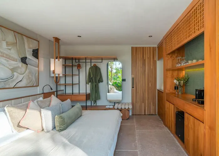 Coco Bay - Iconic 8br Tropical Next To The *