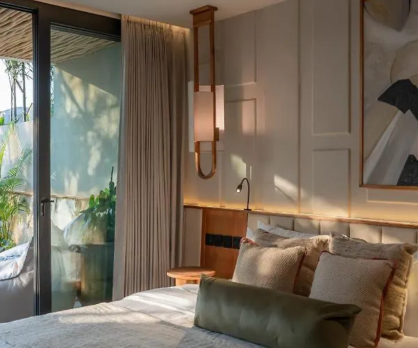 Coco Bay - Iconic 8br Tropical Next To The Villa Canggu (Bali)