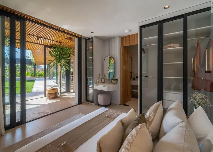 Coco Bay - Iconic 8br Tropical Next To The Villa *