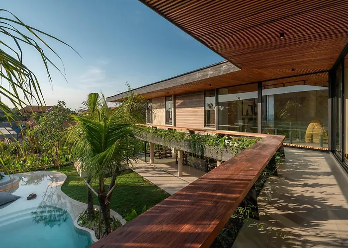 Villa Coco Bay - Iconic 8br Tropical Next To The *