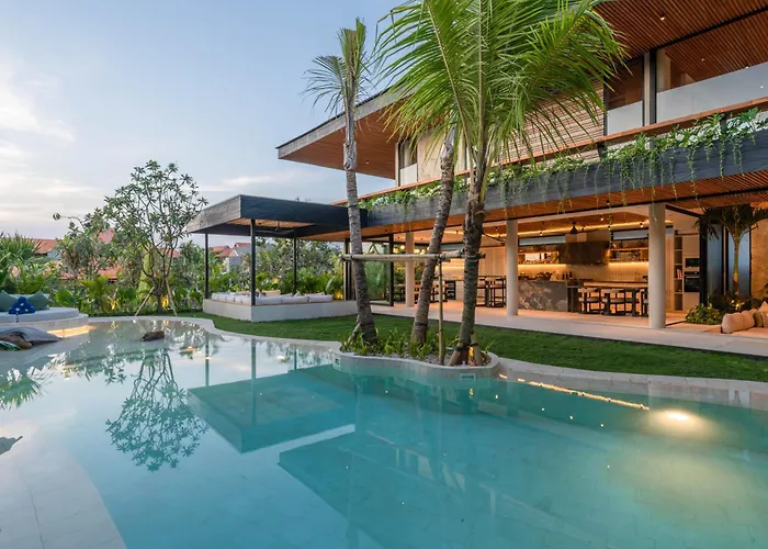 Villa Coco Bay - Iconic 8br Tropical Next To The *