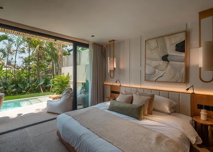 Coco Bay - Iconic 8br Tropical Next To The * Canggu (Bali)