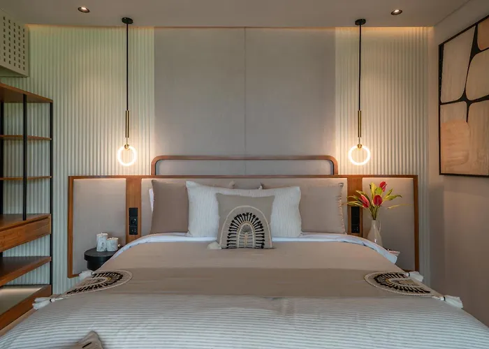 Coco Bay - Iconic 8br Tropical Next To The Villa Canggu (Bali)