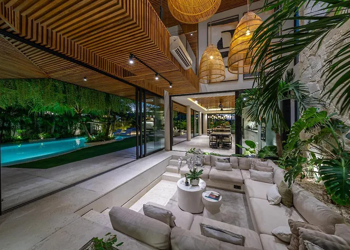 Coco Bay - Iconic 8br Tropical Next To The Villa Canggu (Bali)